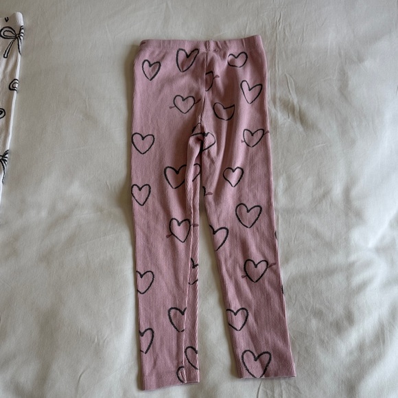 Zara Set of Three Heart and Bow Patterned Leggings - Picture 11 of 11